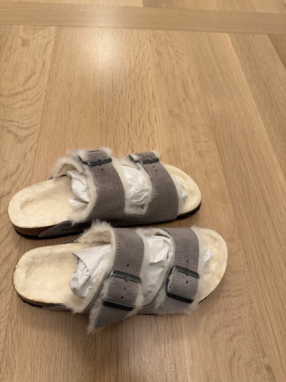Birkenstock Arizona Shearling Size 39 Stone color - Picture 3 of 10